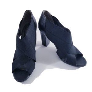 Life Stride Soft System Black Crisscross Elastic Heels Shoes Women Size 9M